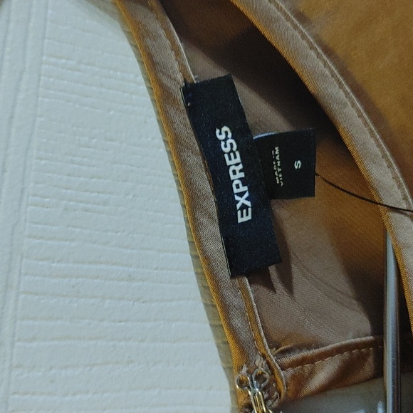 Express Cami/shell - Picture 2 of 4